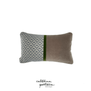 Cuscino in lino disegno Losanghe grigio e Frisée verde, velluto tortora e nastro in velluto color verde bosco
